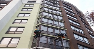 Установка крыши на балкон Лобня цена от 1021 руб. м/2.